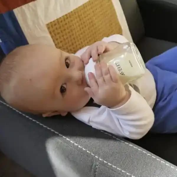 شیشه شیر نوزاد پیرکس برند اونت نچرال PHILIPS AVENT ظرفیت 120 میلی لیتر — تصویر ۶