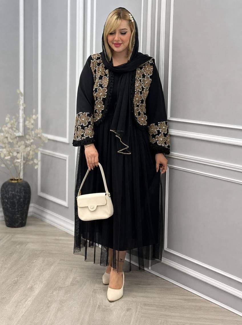 ست سه تیکه کت و دامن و شال زنانه روناک مجلسی مازراتی خرجکار هندی کرم (کد: ۱۵۳۰) — تصویر ۸