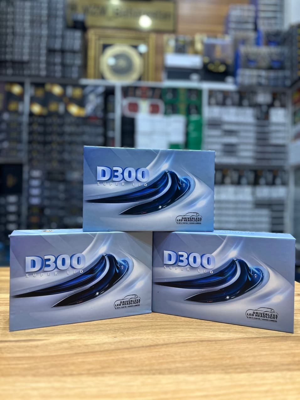 هدلایت مدل D300 برند MZM پایه 9005