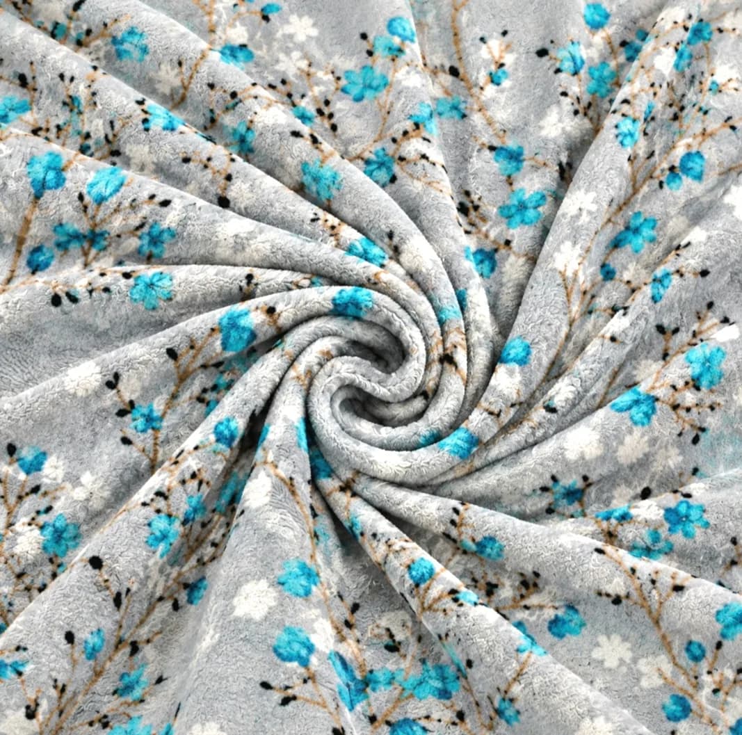 پتو مسافرتی 1 نفره طرح لیزری مدل گل ریز بهاری سایز 160×220 سانتی‌متر — تصویر ۵