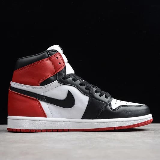 نایک ایر جردن وان Jordan 1 Retro High Satin Black Toe — تصویر ۲