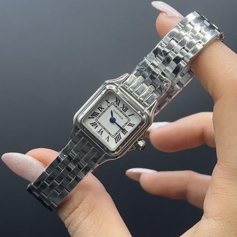 ساعت زنانه کارتیر یونانی صفحه نقره ای ایندکس یونانی با بند استیل نقره ای Cartier
