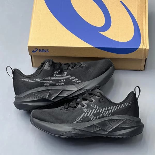 اسیکس نوابلاست 5 مشکی خاکستری ASICS Novablast 5 Black Carrier Grey