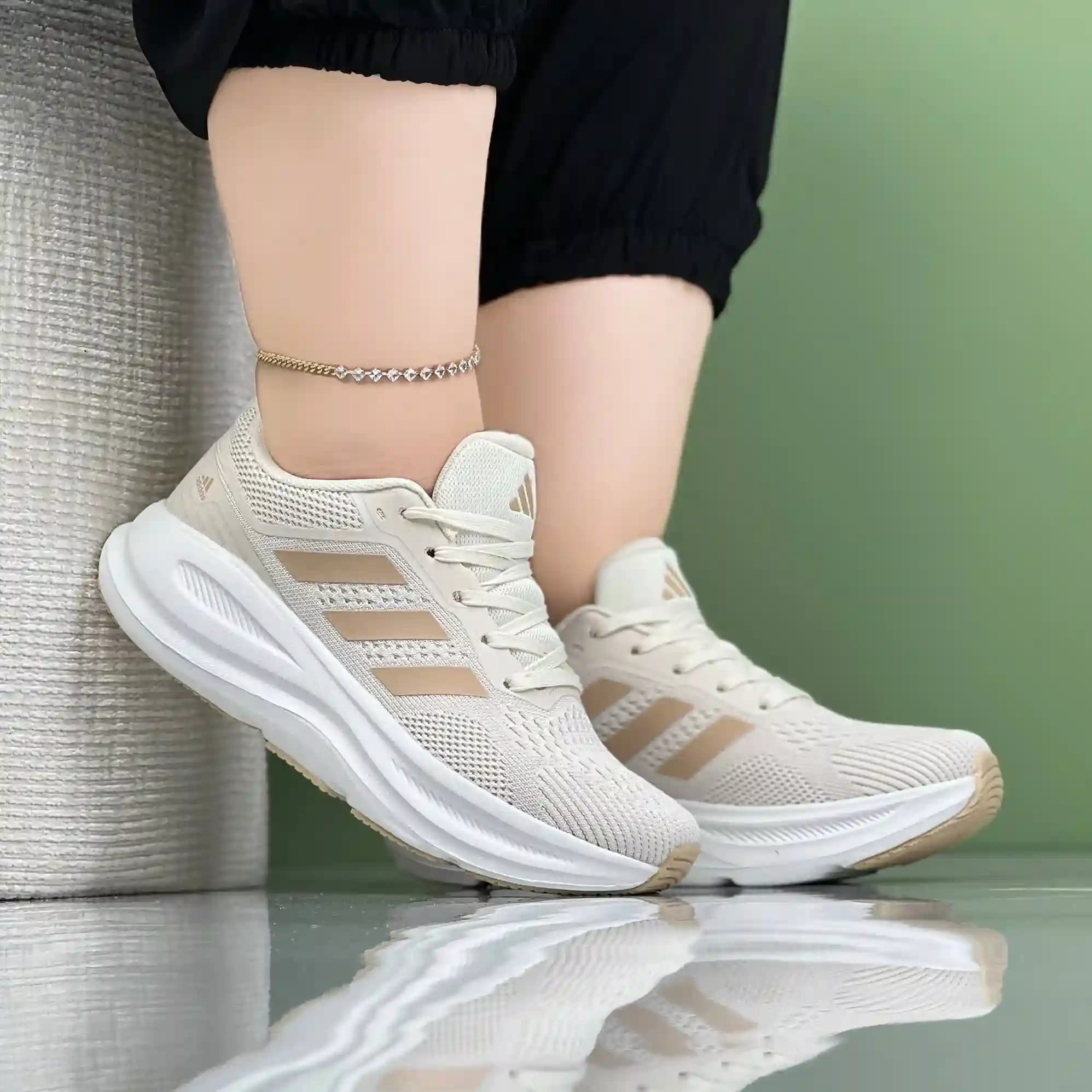 کتونی آدیداس بوست adidas boost زنانه ۲۰۲۶ کد ۱۶۴۶