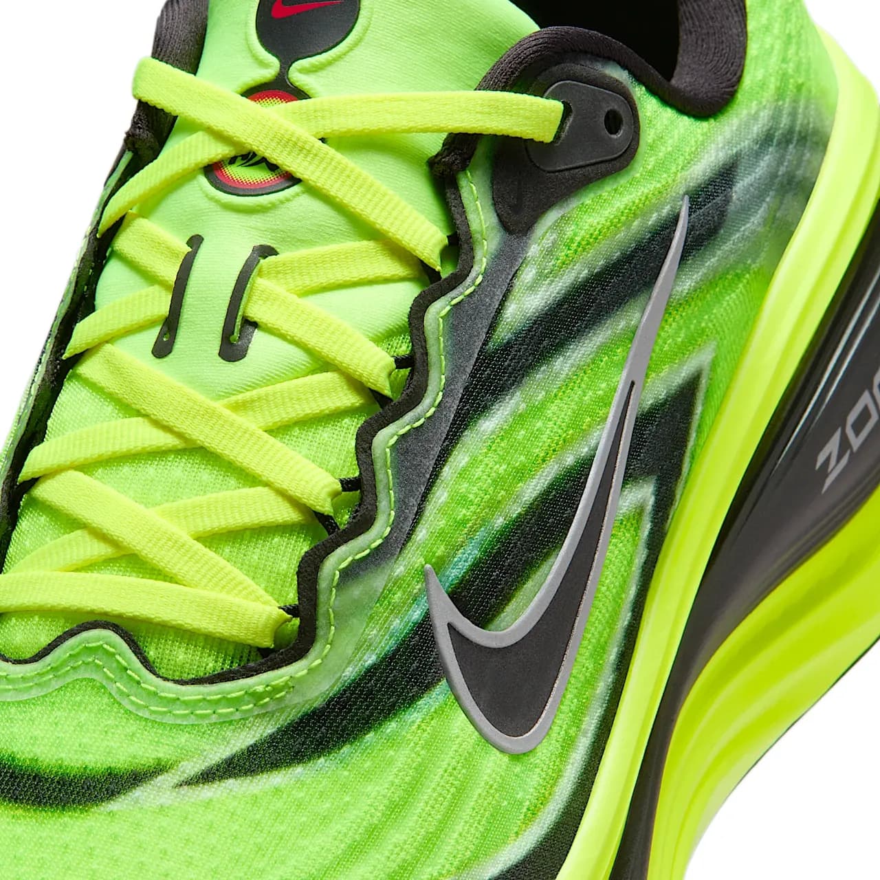 Nike Vomero Plus SE — تصویر ۷