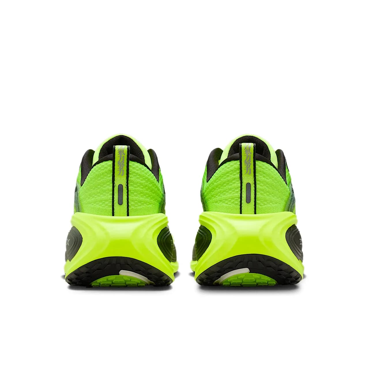 Nike Vomero Plus SE — تصویر ۶