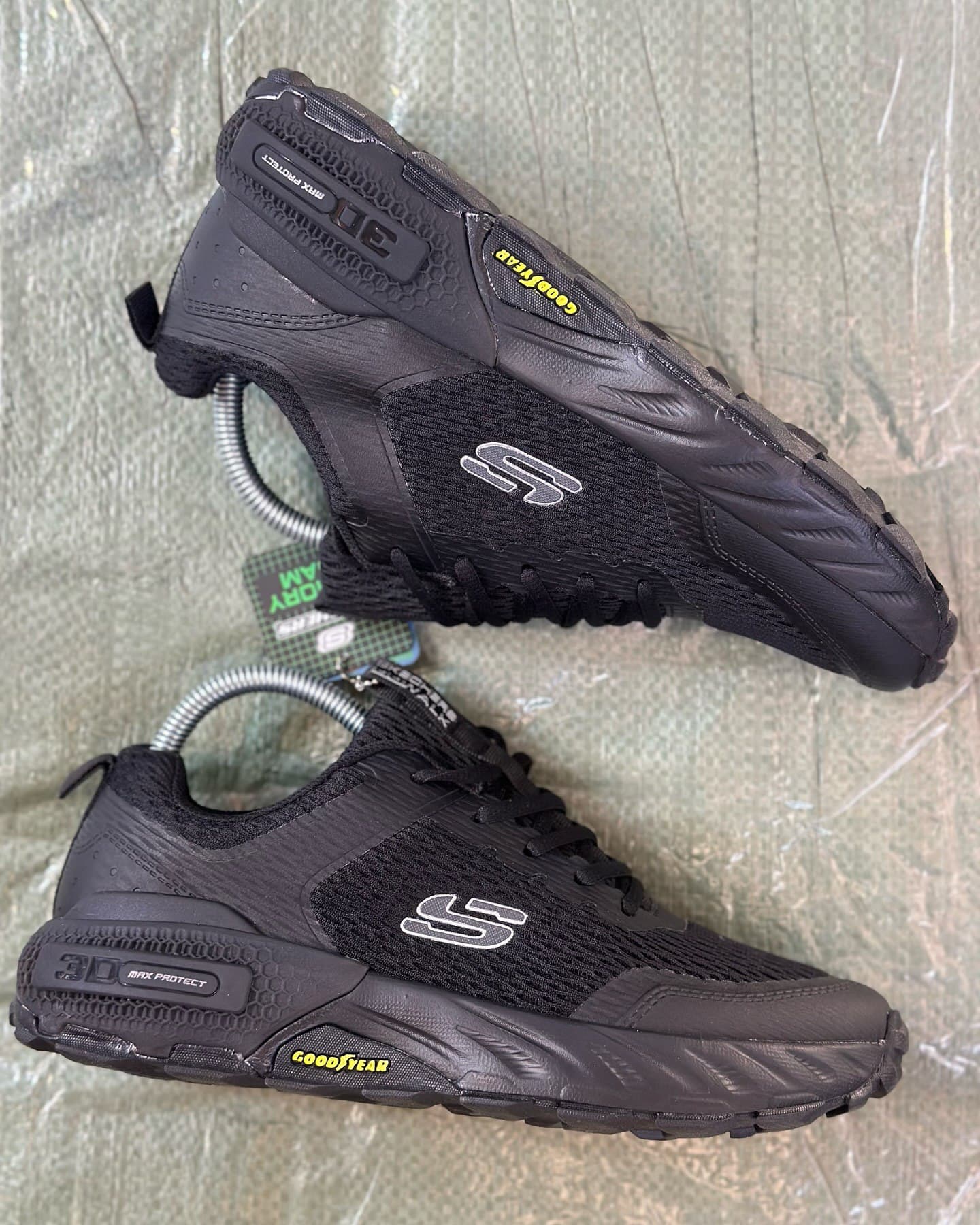 کتونی اسکیچرز مکس پروتکت مدل Skechers Max Protect Original — تصویر ۳