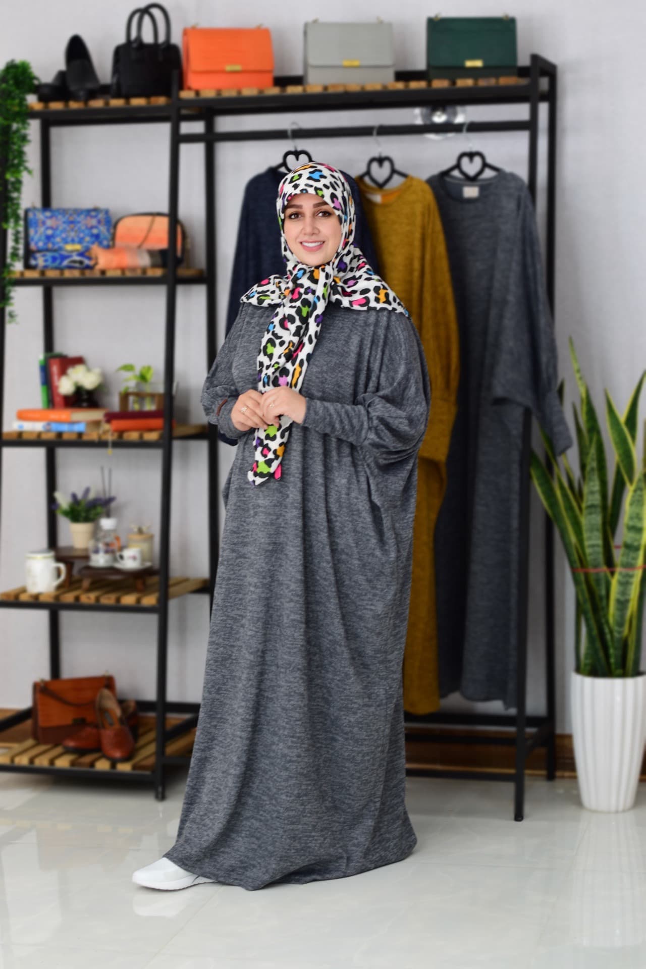عبا پاییزه افرا — تصویر ۴
