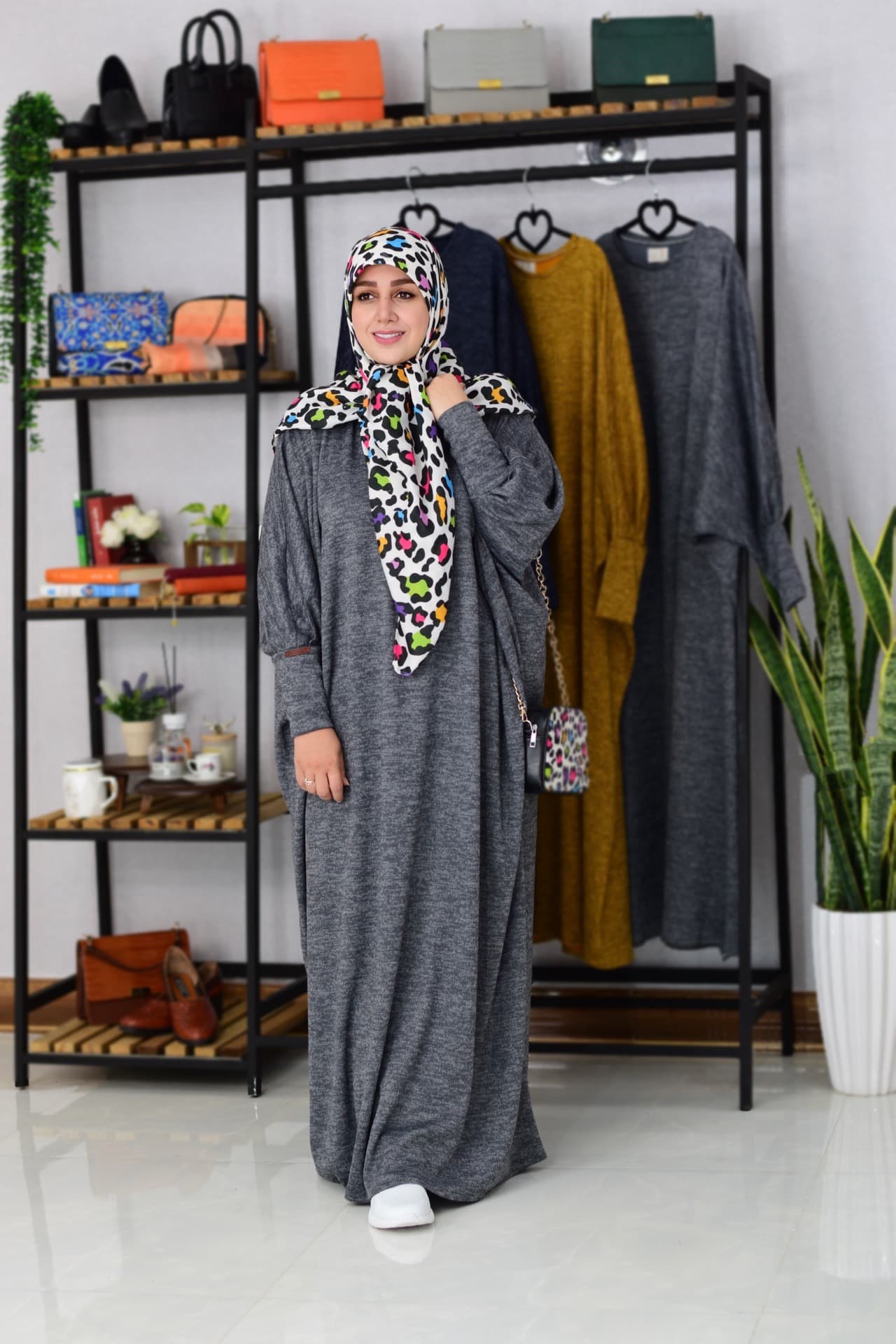 عبا پاییزه افرا — تصویر ۲