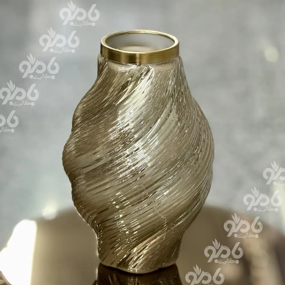 گلدان رومیزی / لب فلزی رنگی پیچک