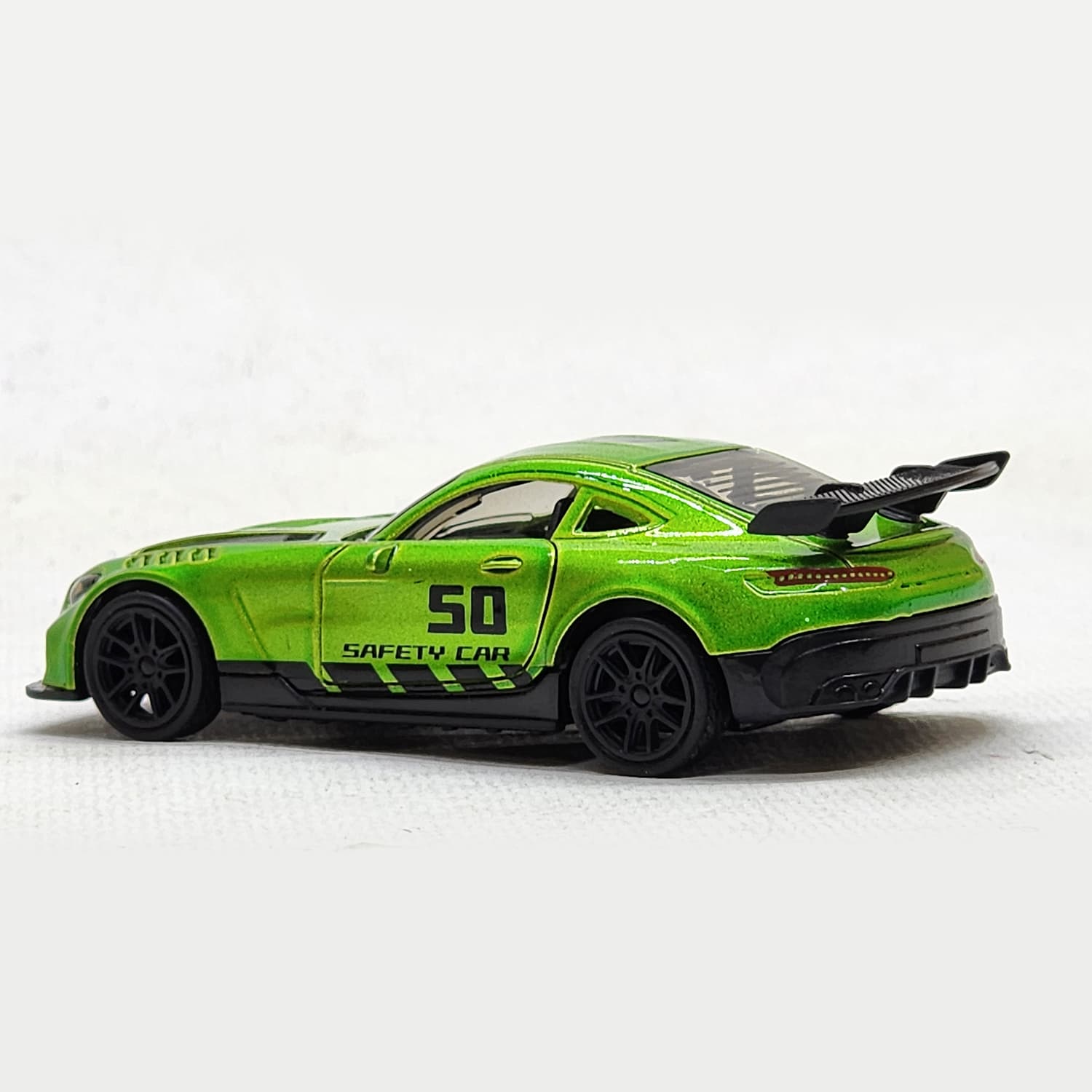 ماشین بازی مدل BENZ AMG — تصویر ۳