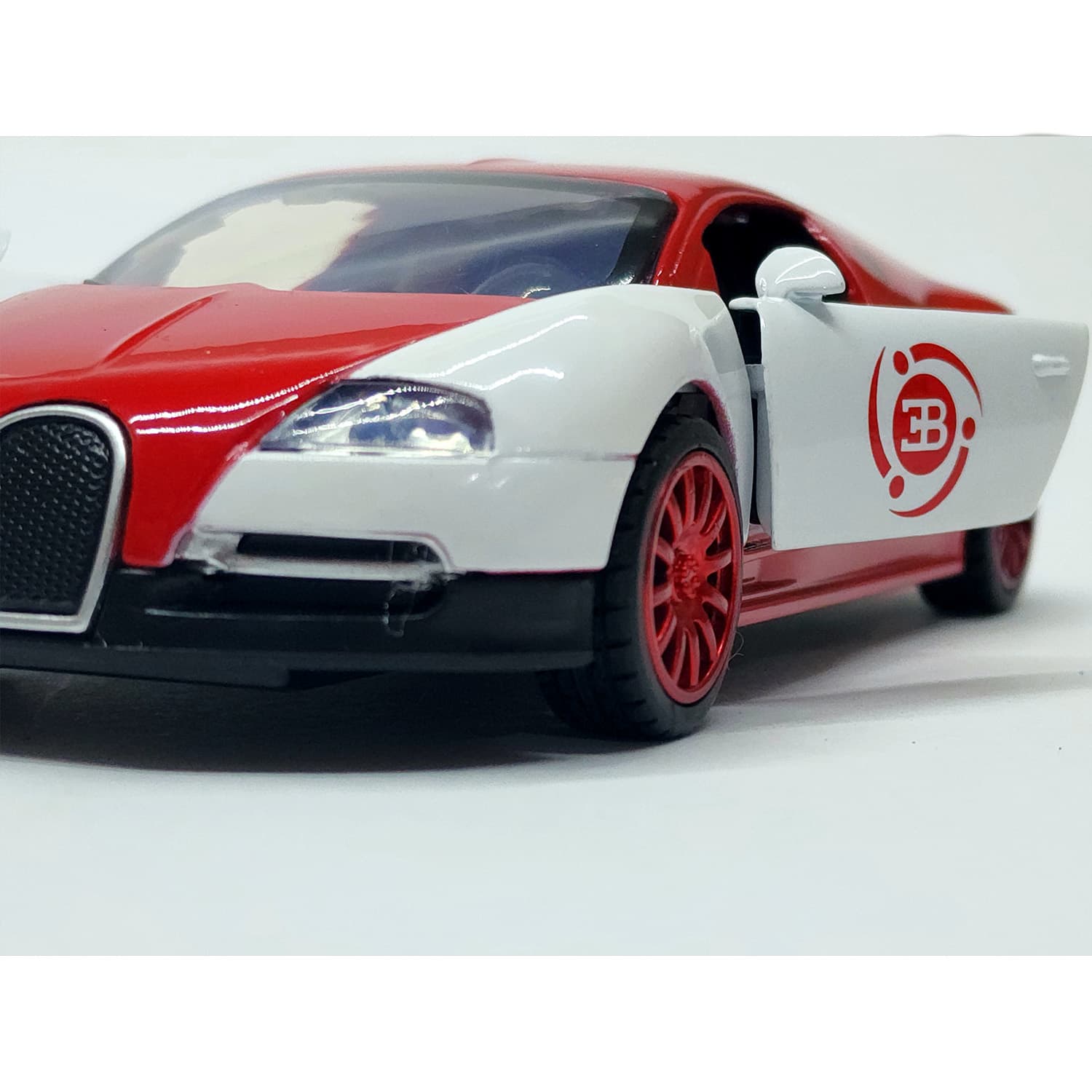 ماشین بازی طرح Bugatti — تصویر ۶