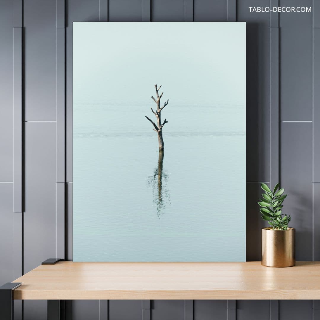 تابلو درخت تنها در آب A lonely tree in the water