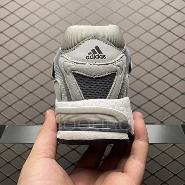 آدیداس ریسپانس سی ال adidas Response CL Metal Grey — تصویر ۳