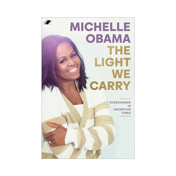 کتاب THE LIGHT WE CARRY اثر MICHELLE OBAMA انتشارات معیار اندیشه کدm046