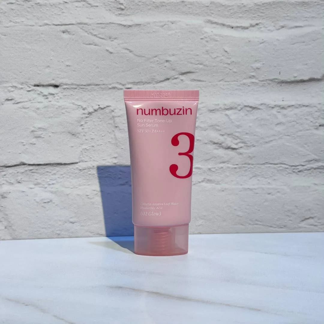 سرم ضد آفتاب تون آپ درخشان کننده شماره 3 نامبوزین numbuzin No.3 No Filter Tone-Up Sun Serum 02 Glow — تصویر ۲