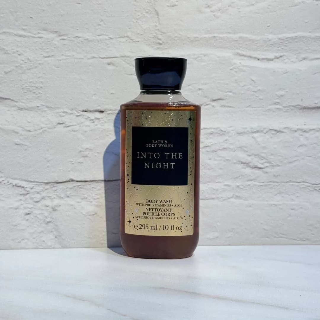 ژل شستشو بدن بث اند بادی ورکس مدل Into The Night حجم 295 میل Bath & Body Works Into The Night Body Wash