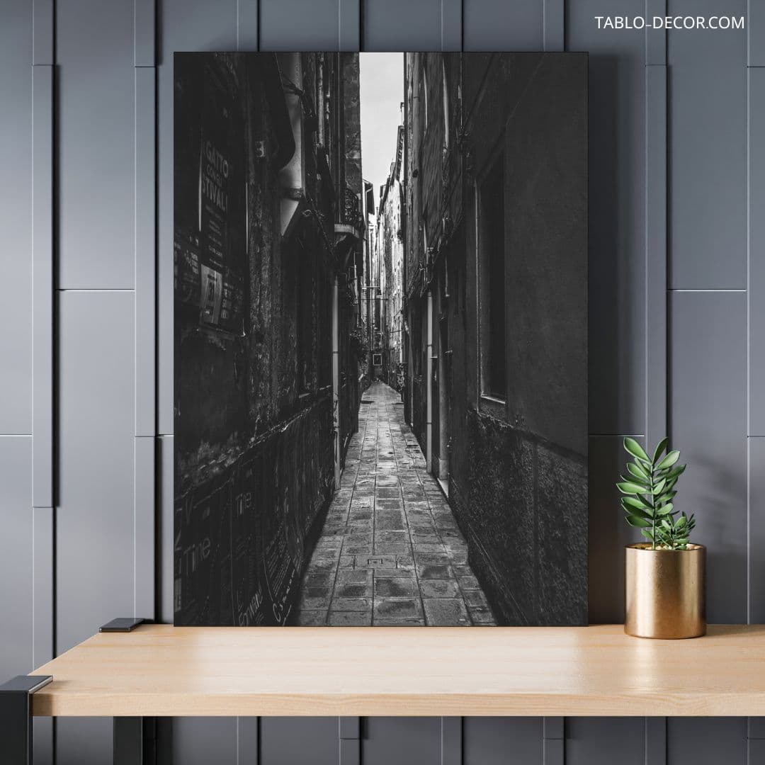 تابلو کلاسیک تاریکی کوچه The darkness of the alley