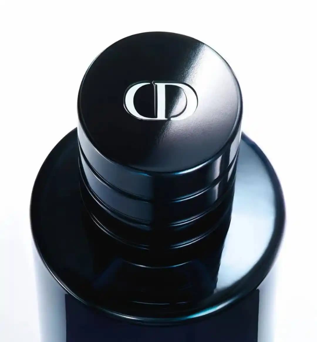 عطر دیور ساواج پرفیوم | Sauvage Parfum — تصویر ۵