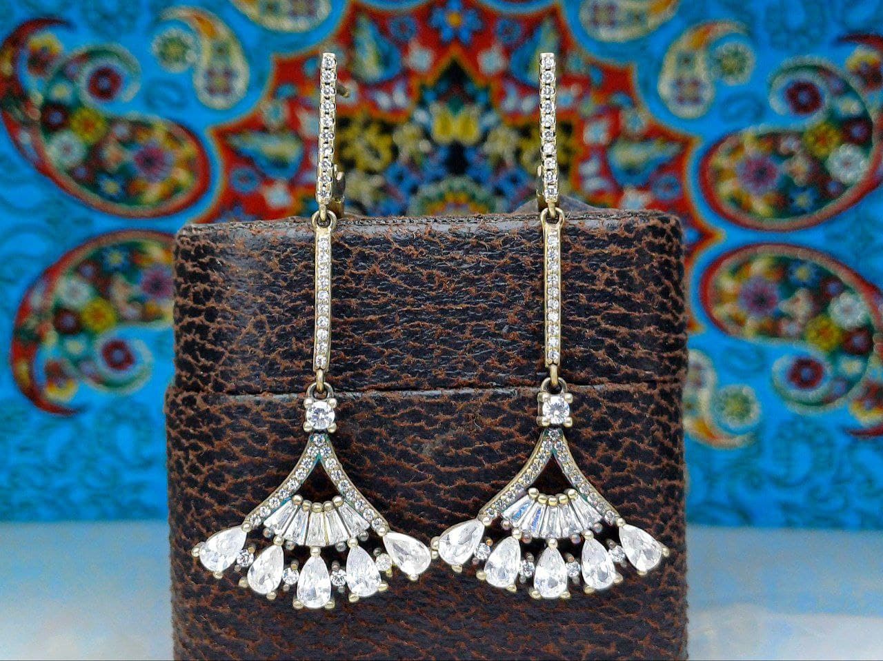 گوشواره جواهری آبکاری طلایی — تصویر ۲