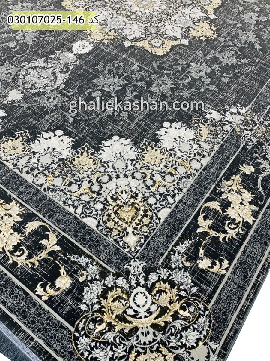 فرش طلاکوب وینتیج 700 شانه طرح گلرخ زمینه ذغالی کاشان — تصویر ۲