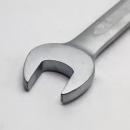 آچار یکسر تخت و یکسر رینگی سوباشی مدل YP-024MM سایز 24 میلی متر — تصویر ۳