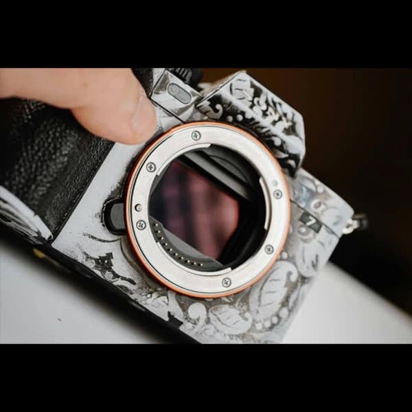 دوربین دیجیتال سونی مدل a7 IV (کارکرده) — تصویر ۳