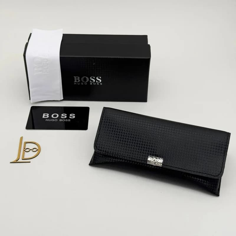 پک و جعبه عینک اورجینال هیوگو باس Hugo Boss هارد تاشو طرح کربن