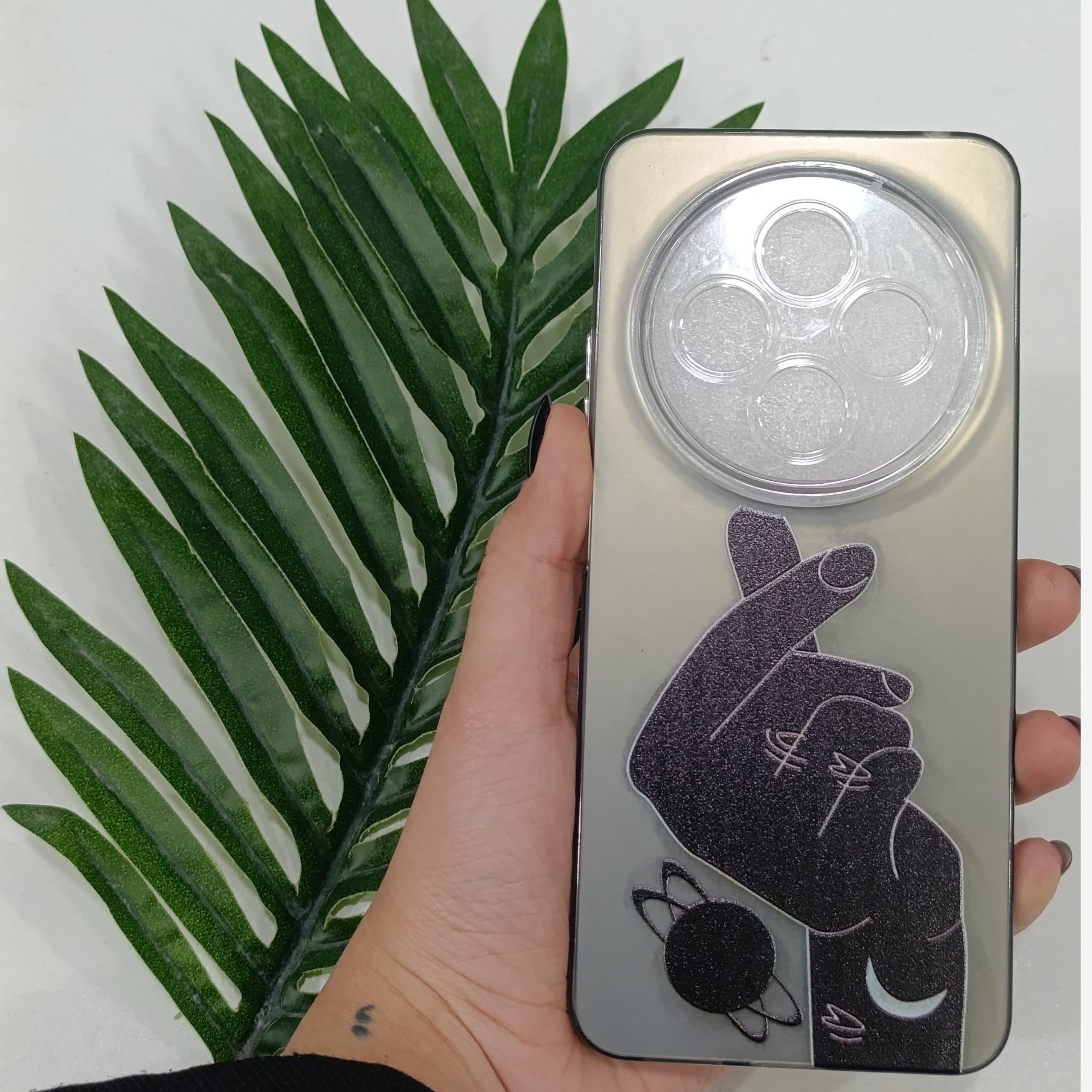 گارد گوشی Redmi 14c فانتزی عروسکی طرح دست قلبی قاب و محافظ موبایل