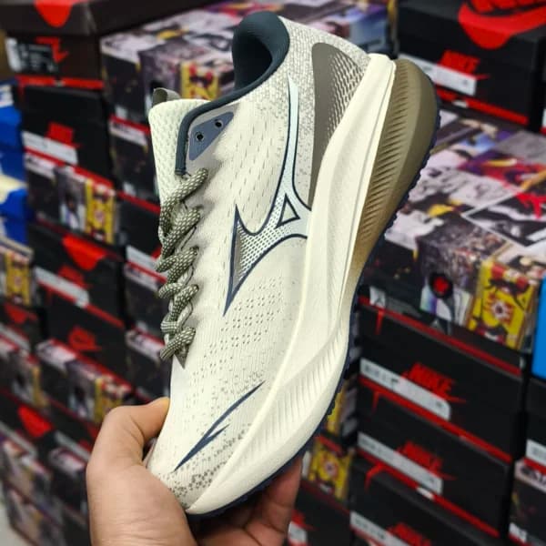 کتونی میزانو آسترو پلاس Mizuno astro plus ضمانت ویتنامی و کیفیت سایز ۴۰ الی ۴۵ — تصویر ۶