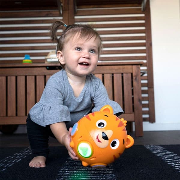 خرس موزیکال Baby Einstein مدل Tinker’s Crawl — تصویر ۵