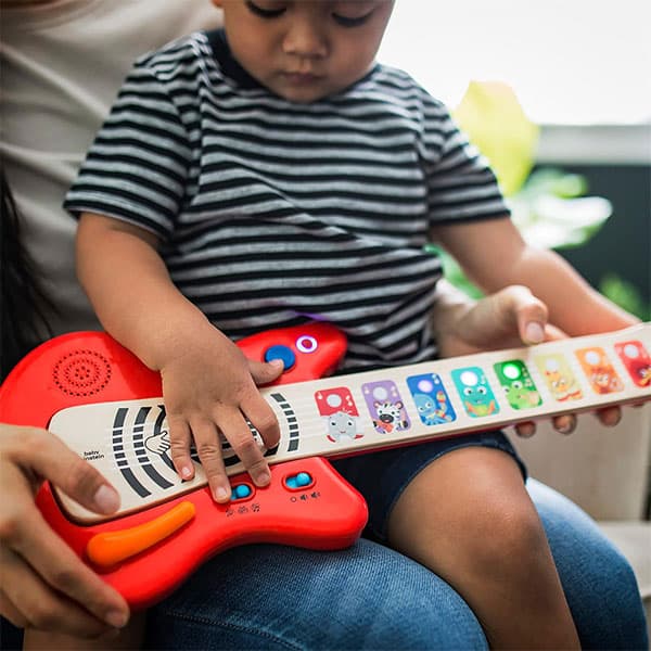 گیتار چوبی Baby Einstein مدل Together in Tune Guitar — تصویر ۴
