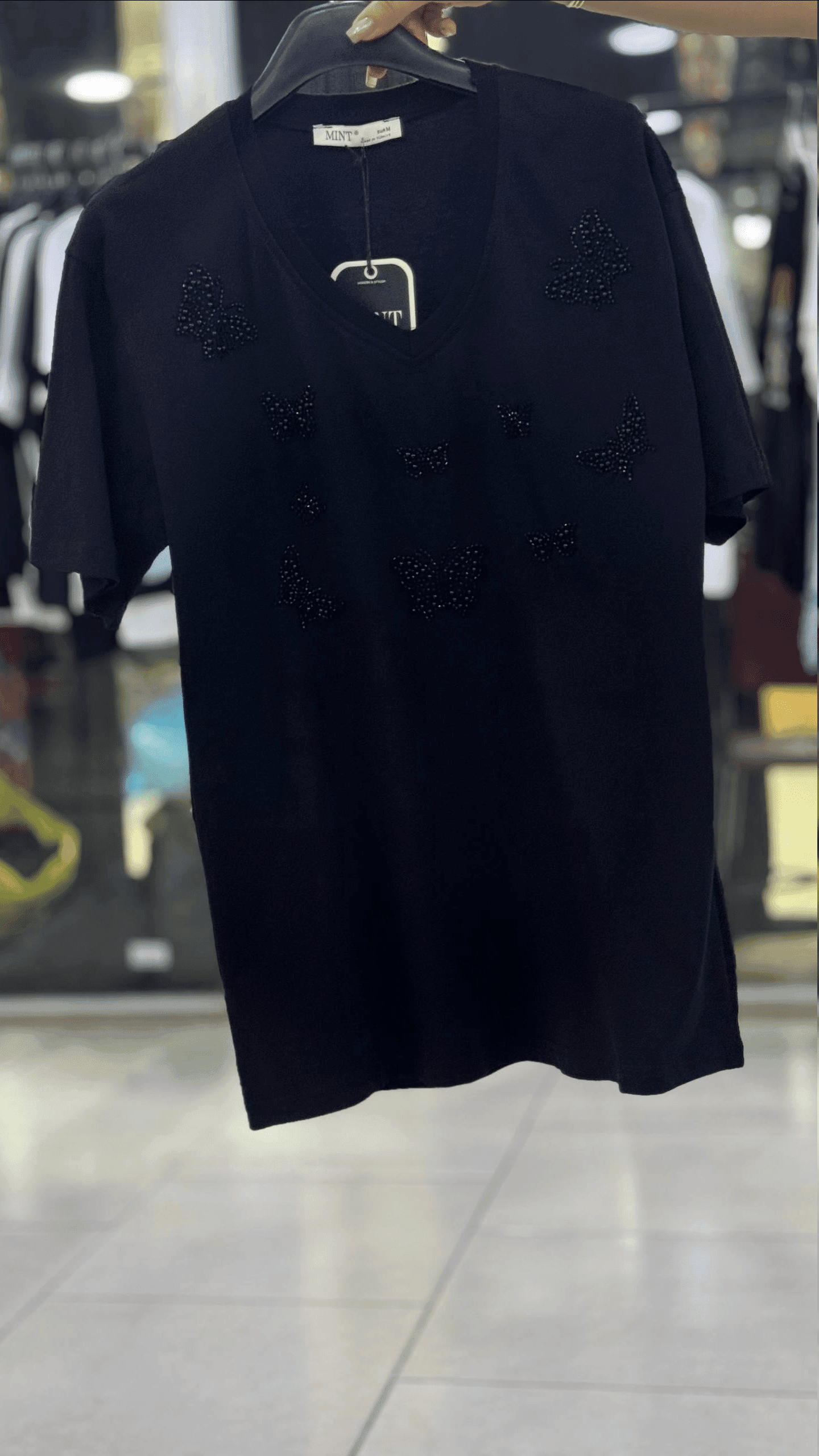 تیشرت پروانه مشکی برند Mint (رنگ S، M و L) — تصویر ۲