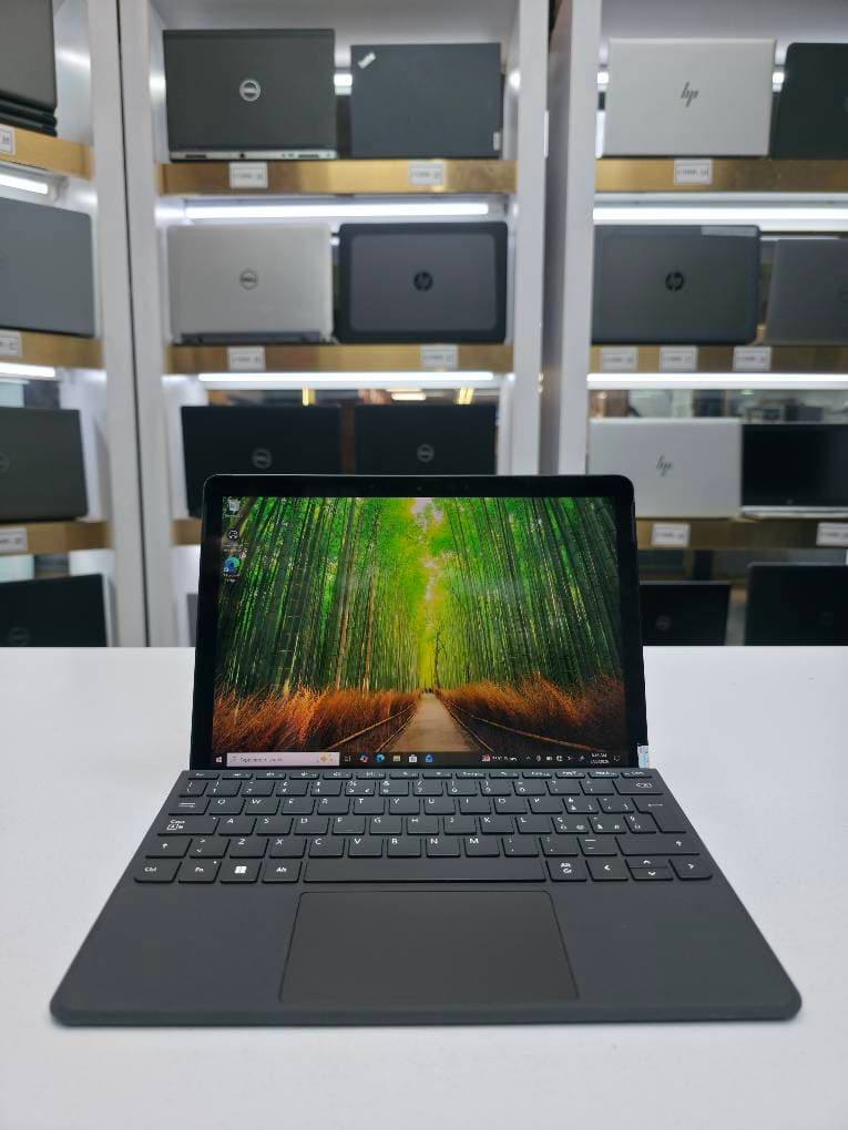 لپتاپ استوک Microsoft Surface Go1 Pentiom نسل 4 رم 4 گیگابایت SSD 64 گیگابایت گرید A — تصویر ۵