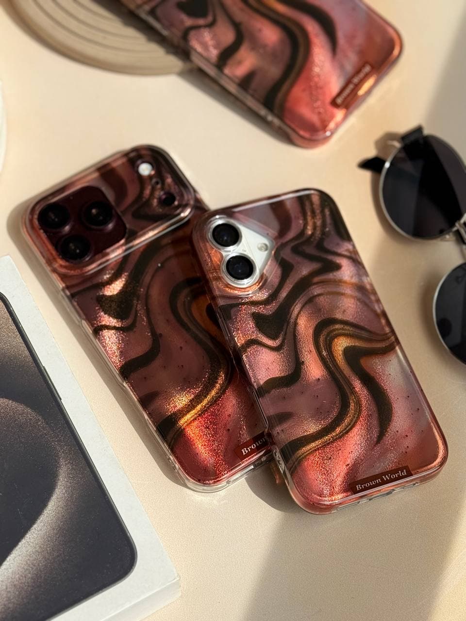 قاب آیفون Brown world