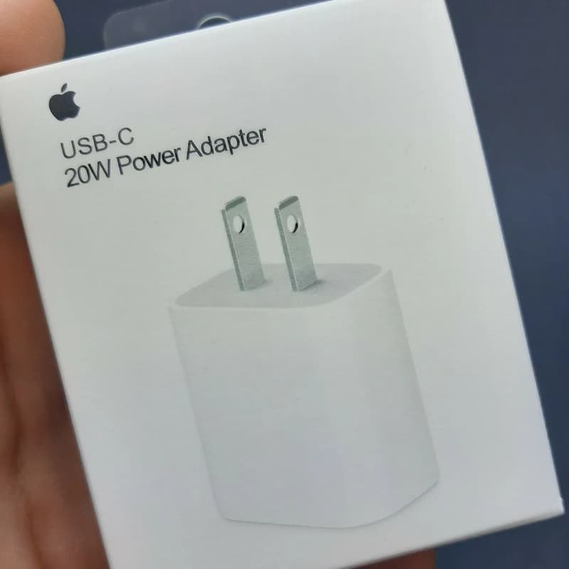 شارژر دیواری مدل USB.C 20W کد b226 — تصویر ۳