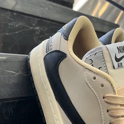 کفش کتانی مردانه نایک ترویس کرمی Nike Travis — تصویر ۲