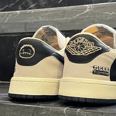 کفش کتانی مردانه نایک ترویس کرمی Nike Travis — تصویر ۴