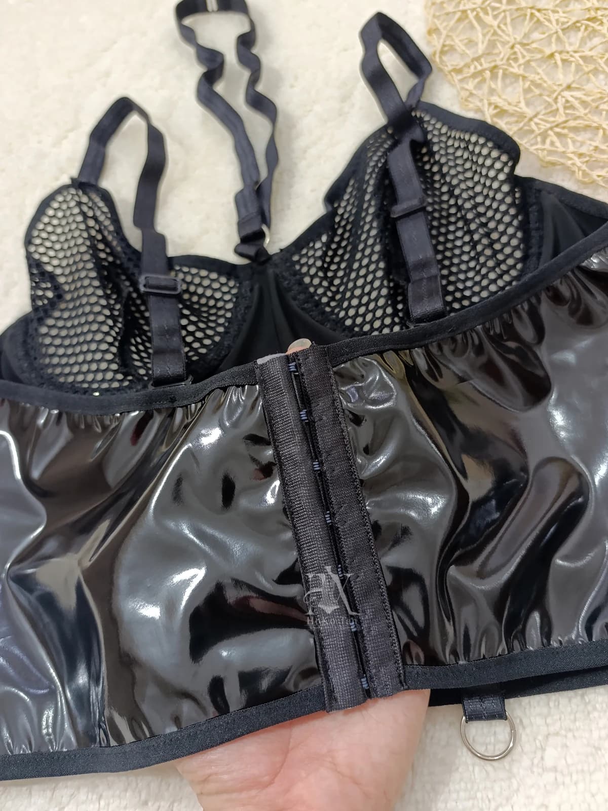کاستوم فانتزی 4 تیکه چرم فنردار کد 138 — تصویر ۲