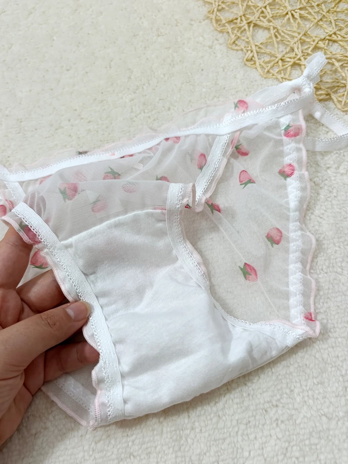 شورت گره ای نخی فانتزی توت فرنگی شیشه ای کد 110 — تصویر ۳