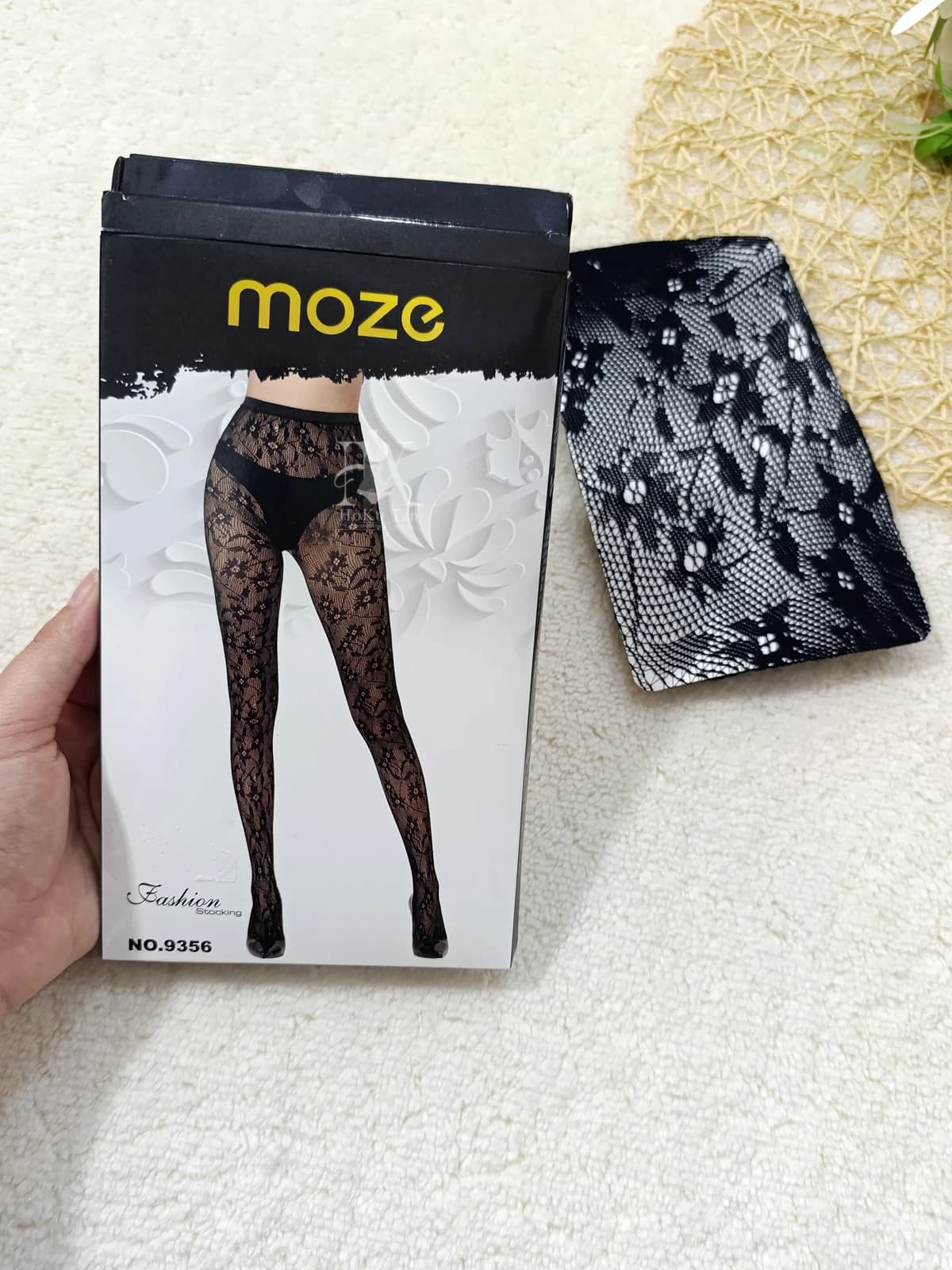 جوراب شلواری فانتزی لب ژله ای طرح گل کد 15