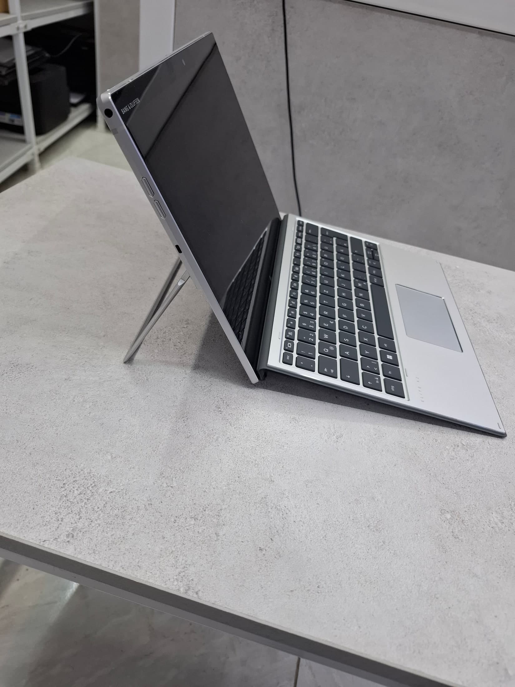 Hp 13 اینچ مدل Elite x2 G8 16GB 256GB — تصویر ۴