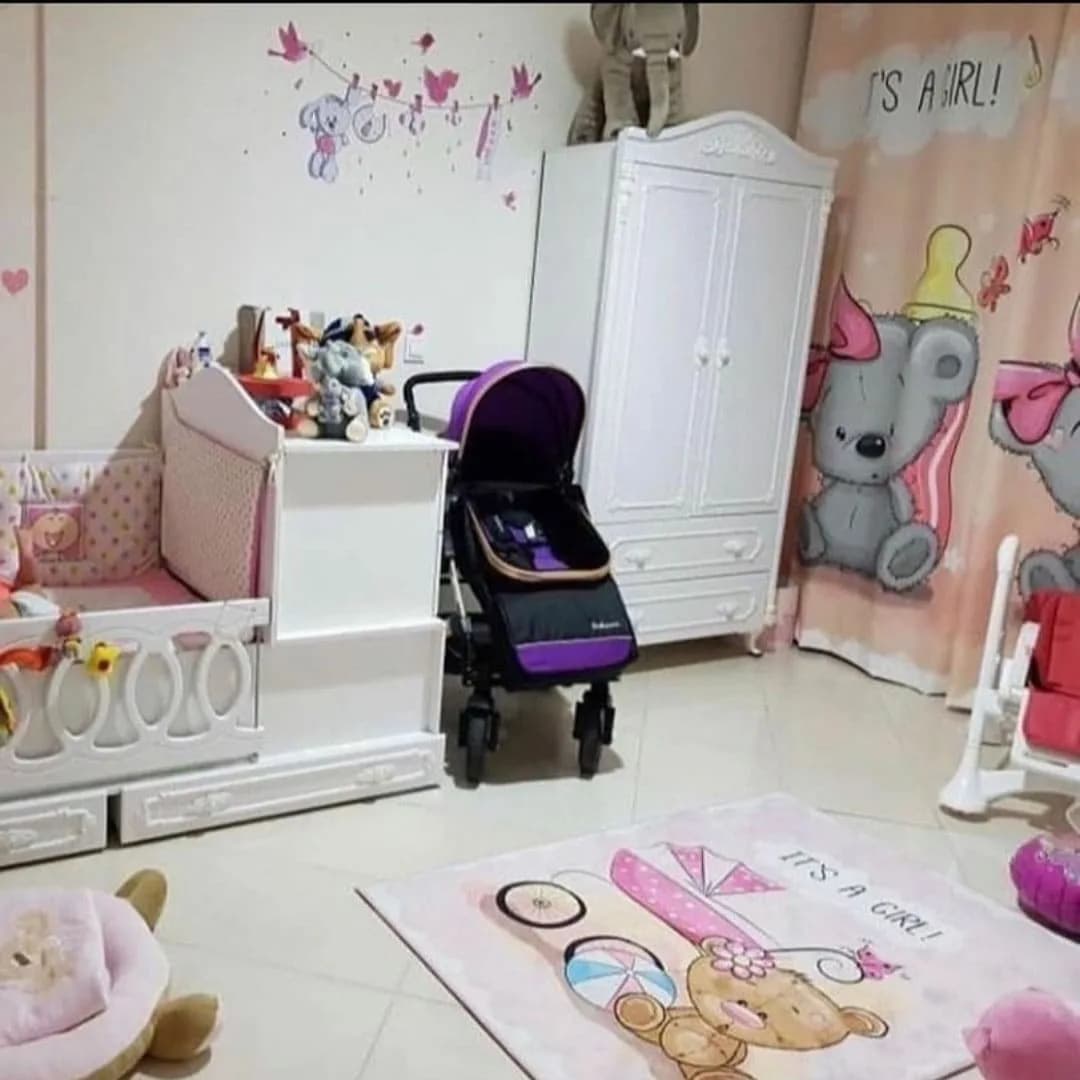 فرش اتاق کودک طرح کالسکه و خرس ماوی كارپت Mavi Carpet — تصویر ۲