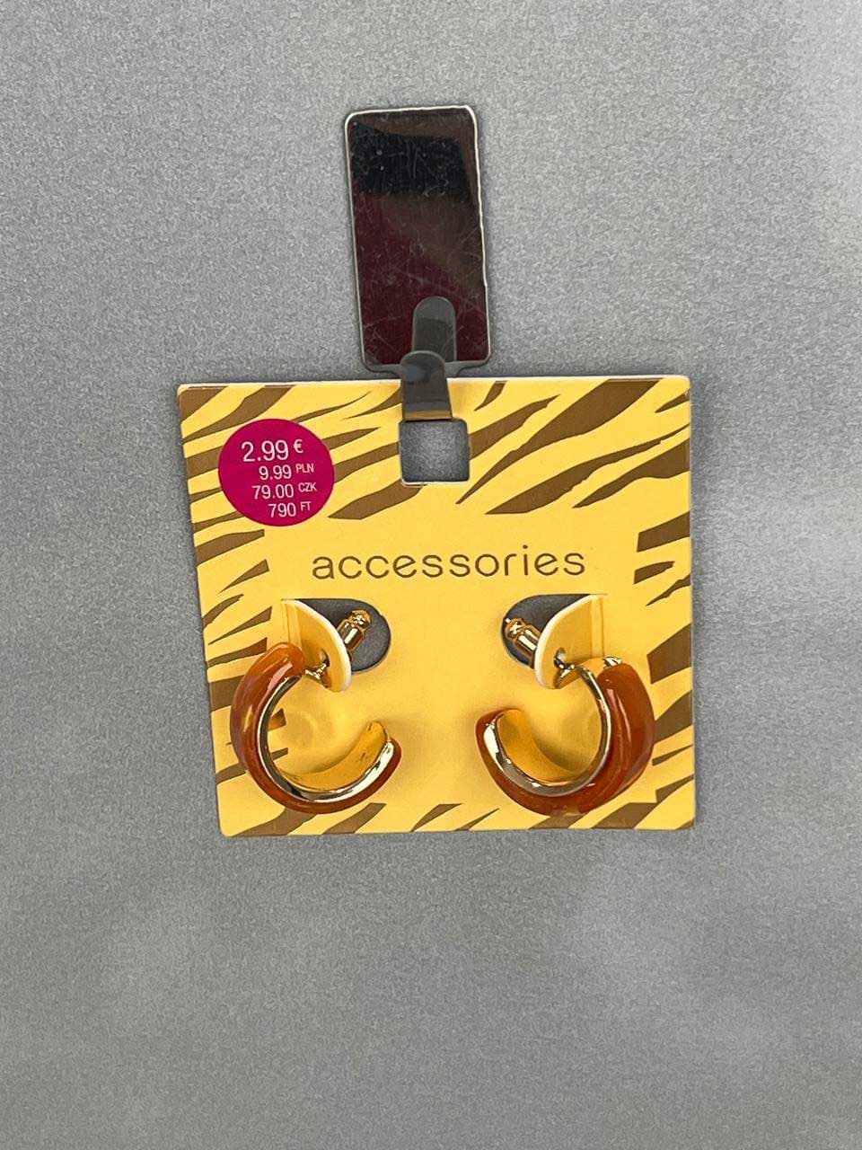 گوشواره مدرن قهوه ای برند Accessories