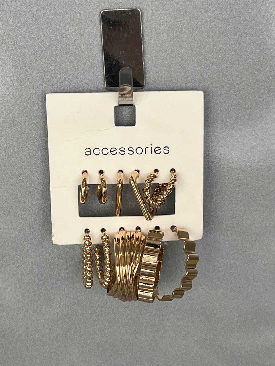 ست گوشواره و حلقه Golden Chic Set از برند Accessories — تصویر ۲