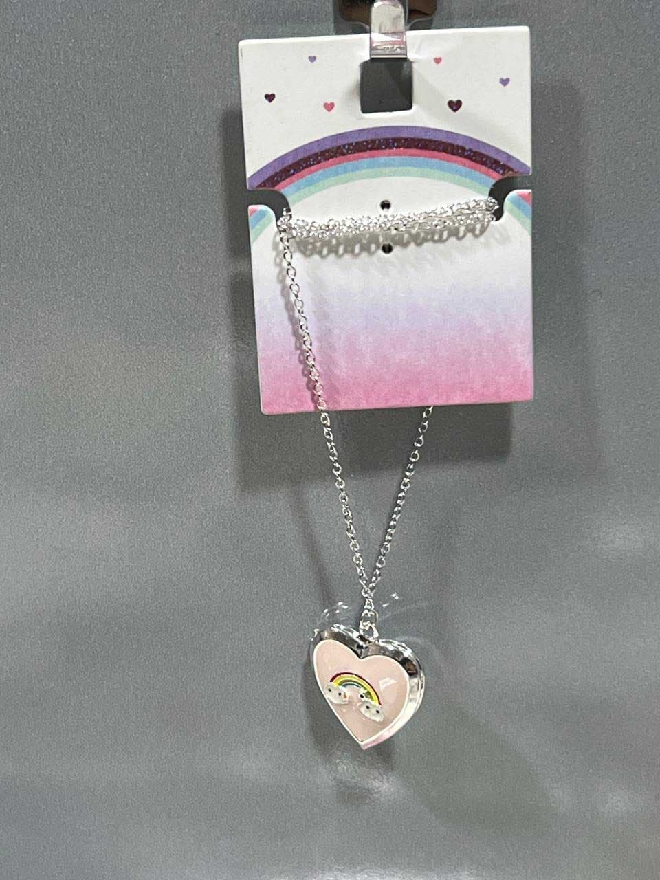 گردنبند دخترونه طرح قلب رنگین‌کمان برند Accessories