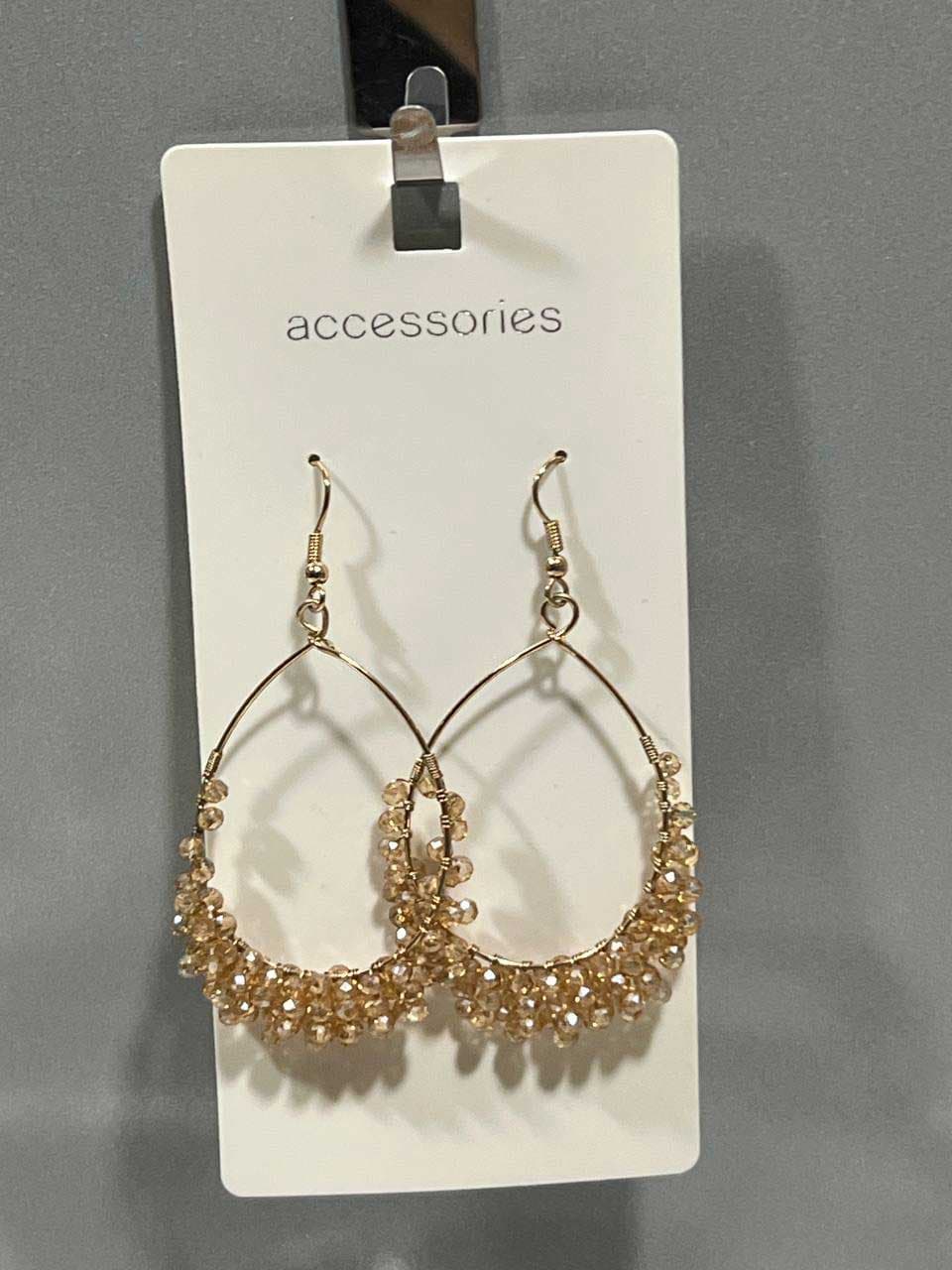 گوشواره اشکی نگیندار طلایی