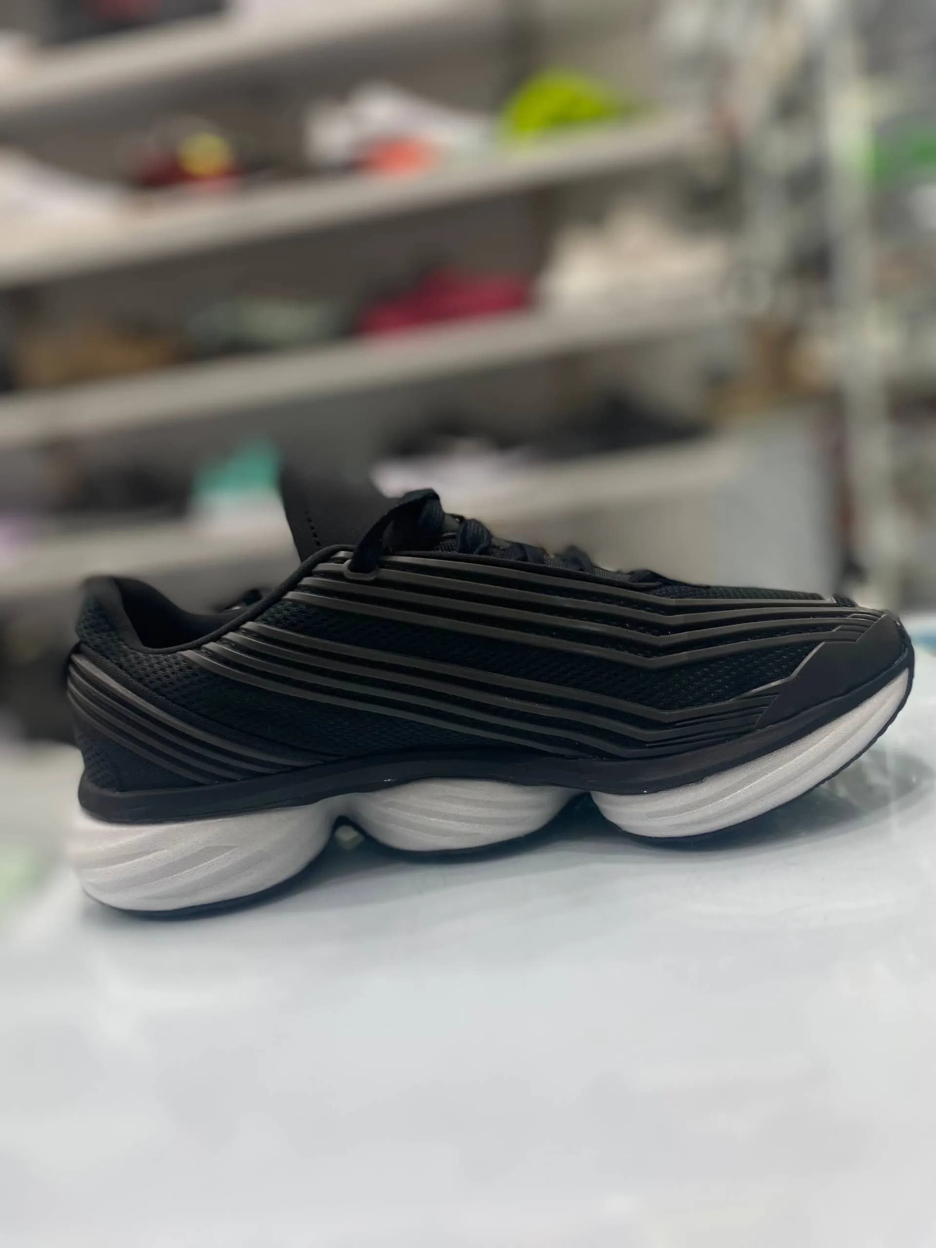 کفش LIGHTBLAZE POD unisex Adidas کد 11604 — تصویر ۵