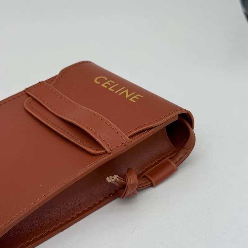 پک و کیف عینک چرمی سلین Celine پاریس بنددار لوکس عسلی با هاردباکس — تصویر ۴