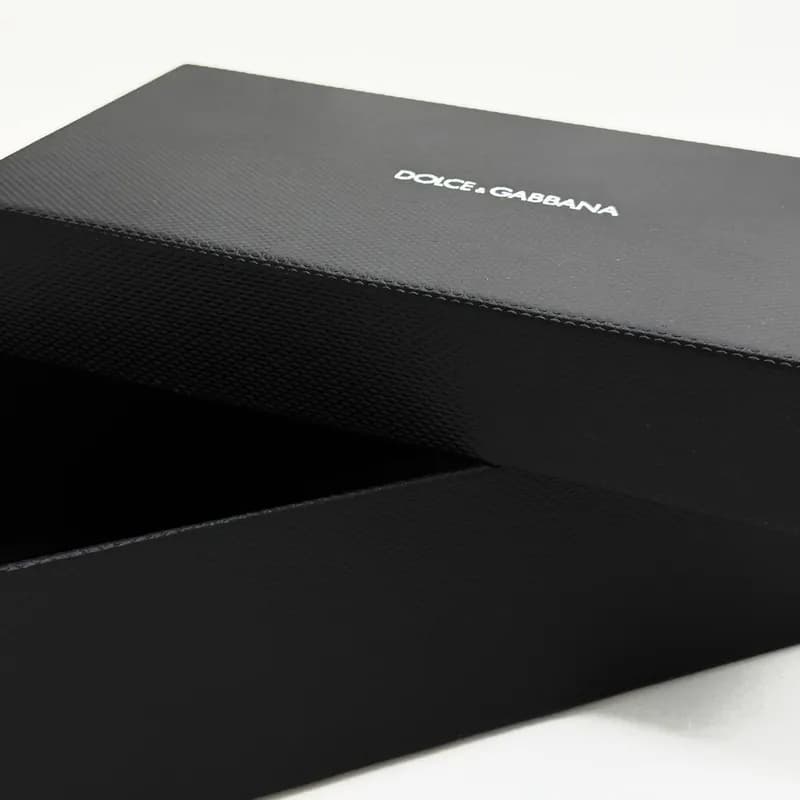 پک و کیف عینک مخملی دولچه گابانا Dolce & Gabbana با نشان طلایی — تصویر ۵